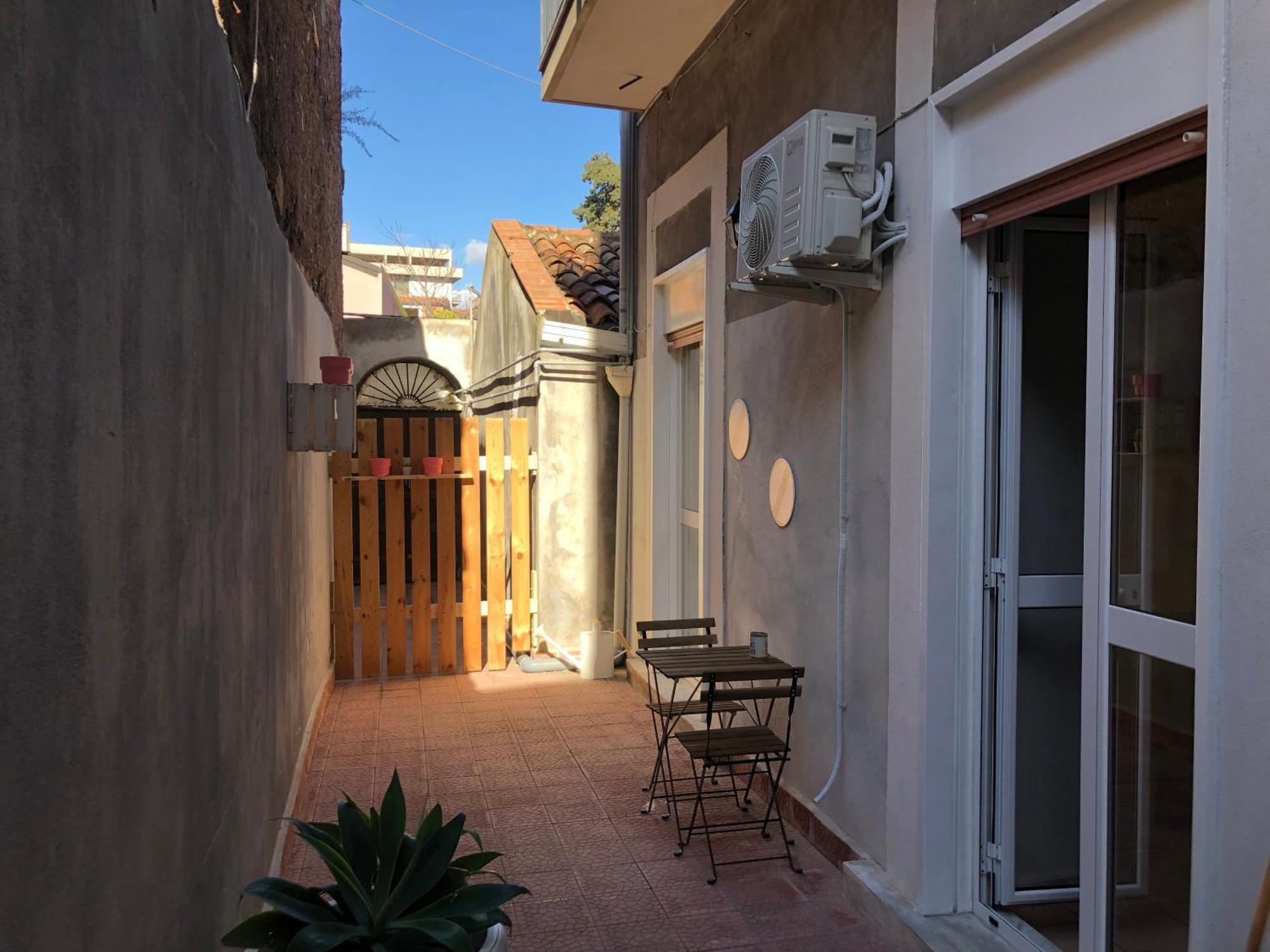 קטאניה Home Vicolo Lavico מראה חיצוני תמונה